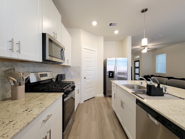 Building Photo - 3 Bed Home for Rent in Park Row Village West | Houston TX 77084