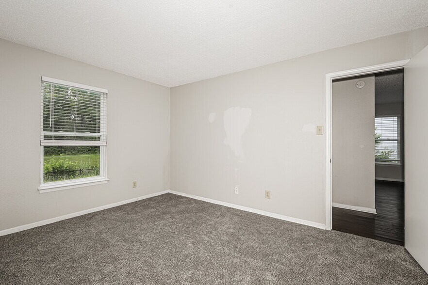 Building Photo - 3015 Redland Ln