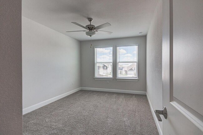 Building Photo - 15610 Ellinger Dr