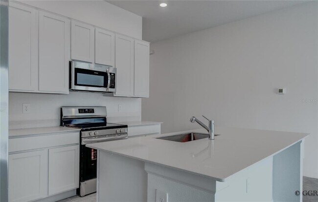 Building Photo - 4986 Worchester Dr