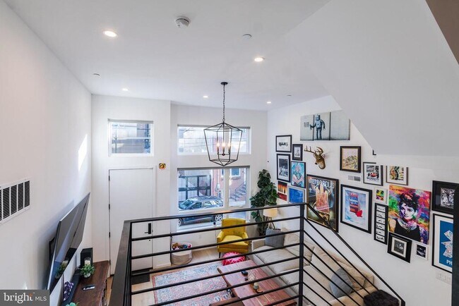 Building Photo - 1705 Annin St
