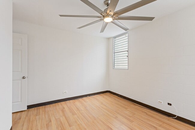 Building Photo - Upgraded 2-Bed Condo Steps from Ala Moana ...