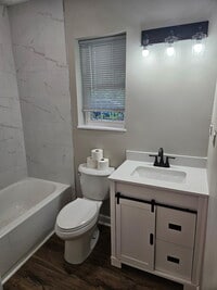 Building Photo - 559 N Centennial St