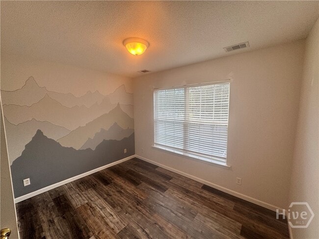 Building Photo - 75 Oak Ridge Cir