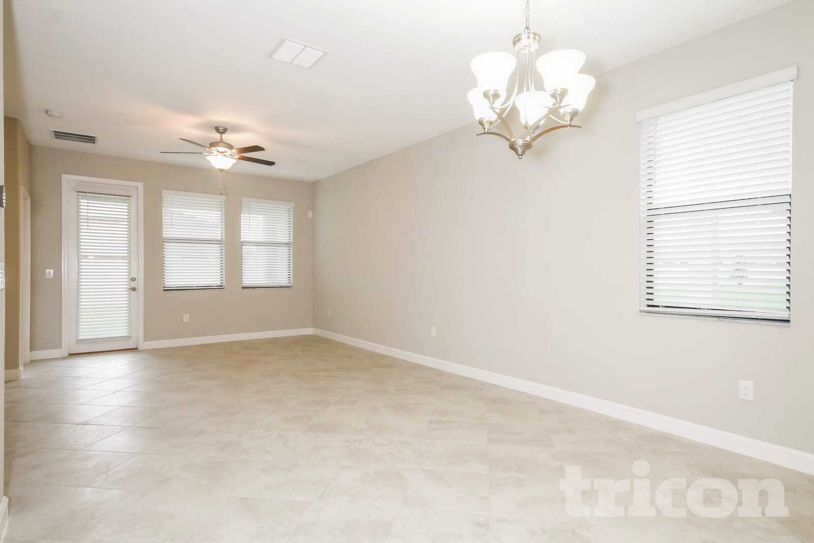 Building Photo - 9735 Ivory Dr