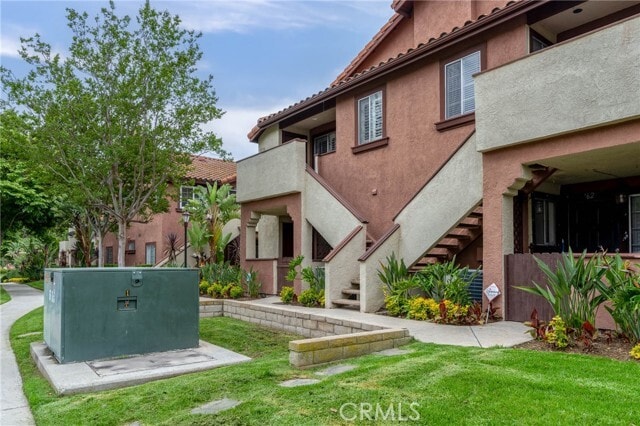 Building Photo - 68 Flor De Sol