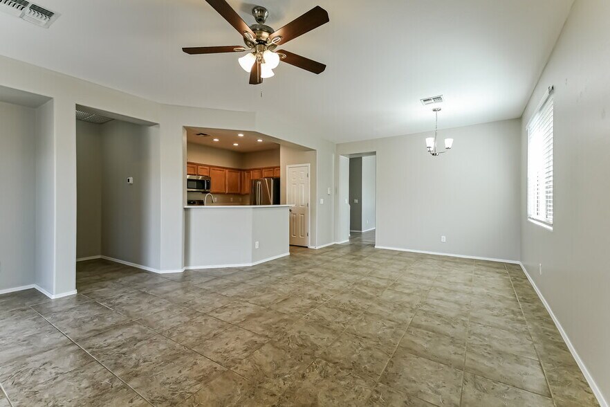 Building Photo - 43240 N Whisper Ln
