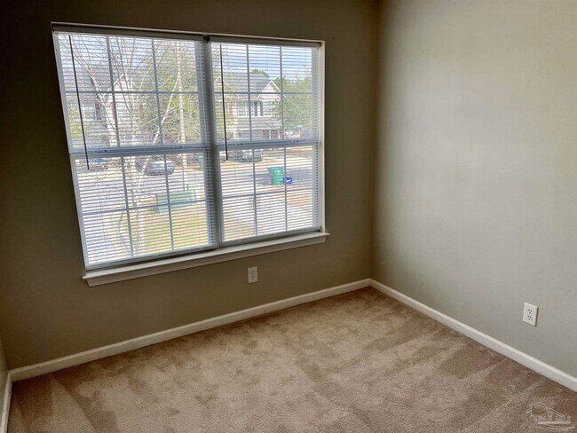 Building Photo - 280 Swaying Pine Ct