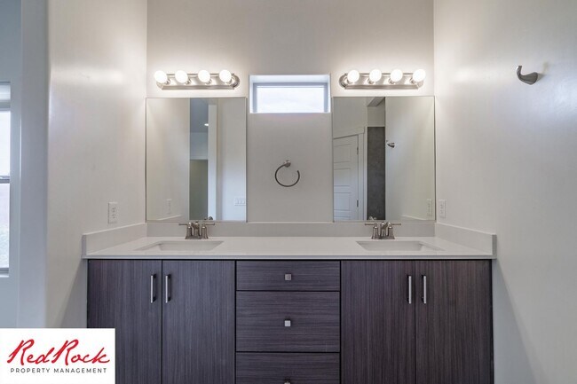 Building Photo - Comfort, Space & Style with a 3-Car Garage Small Dog Friendly!