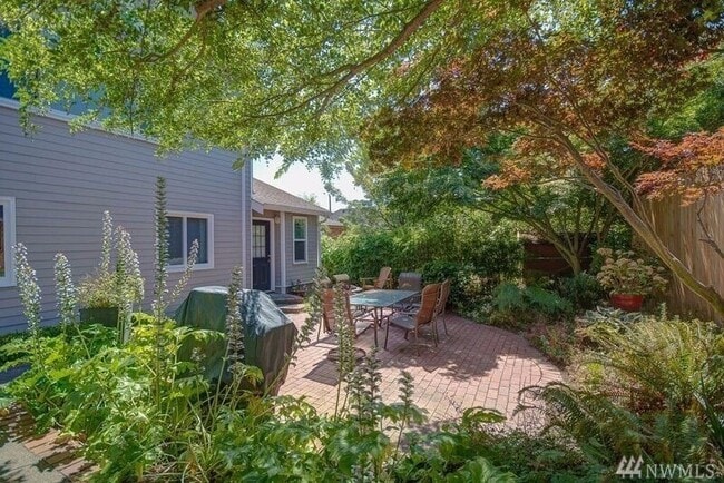 Building Photo - 7019 Jones Ave NW