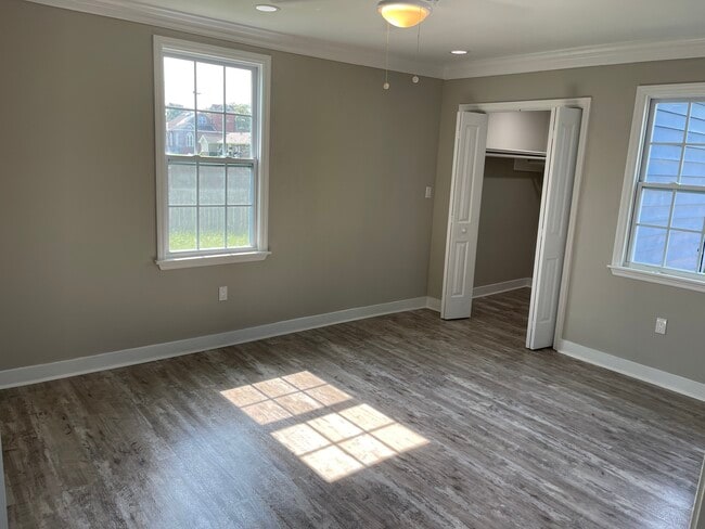 Building Photo - 801 Rockefeller St