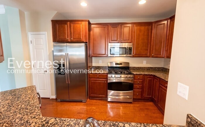 Building Photo - 701 Cobblestone Blvd
