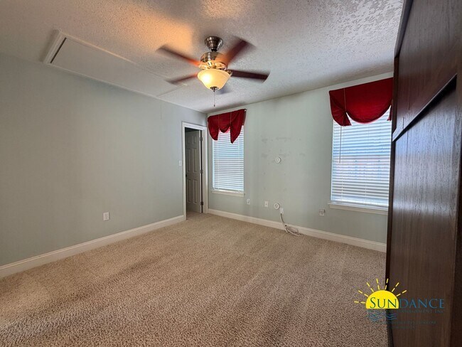 Building Photo - 4504 Boca Dr