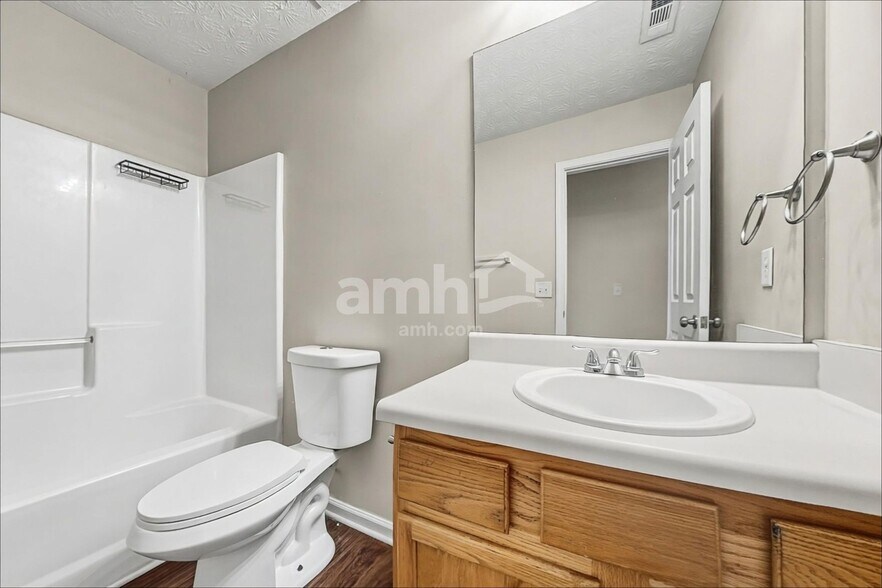 Building Photo - 6252 Whitetail Ct NW