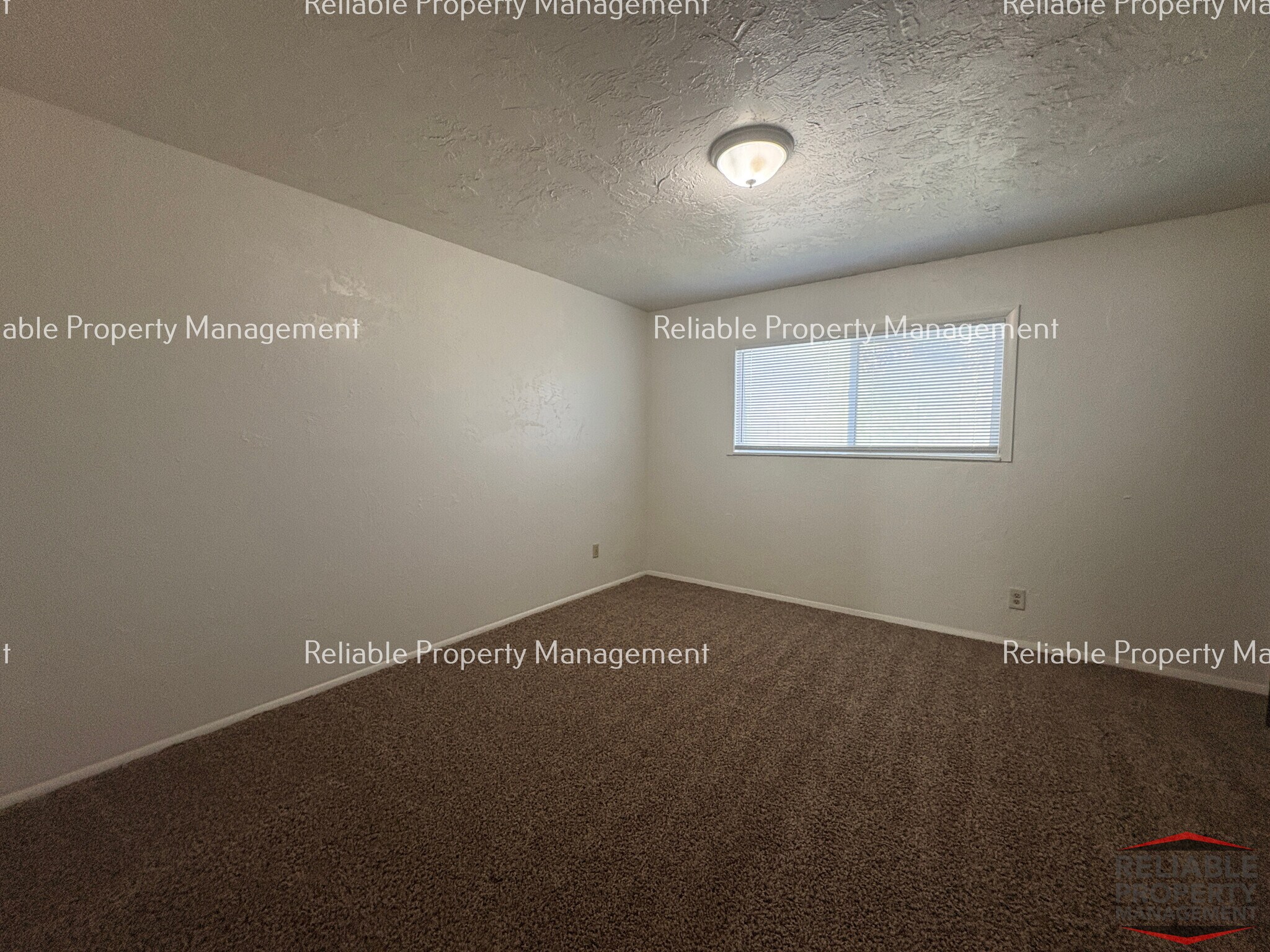 Building Photo - 1515 Laprele St