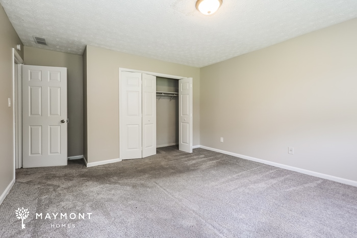 Building Photo - 535 Westbridge Dr