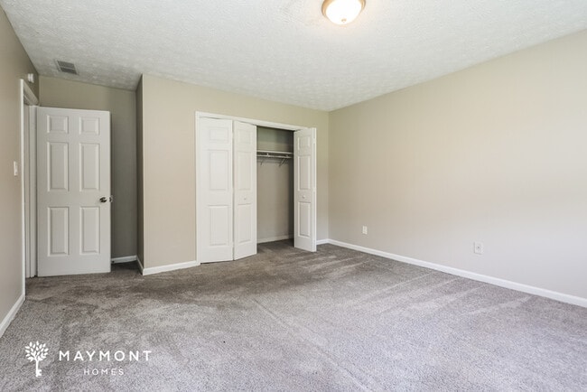 Building Photo - 535 Westbridge Dr
