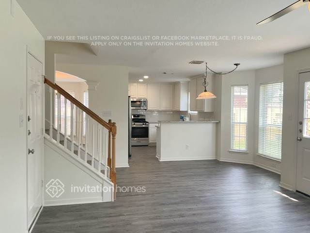 Building Photo - 6330 Big Oak Canyon Dr
