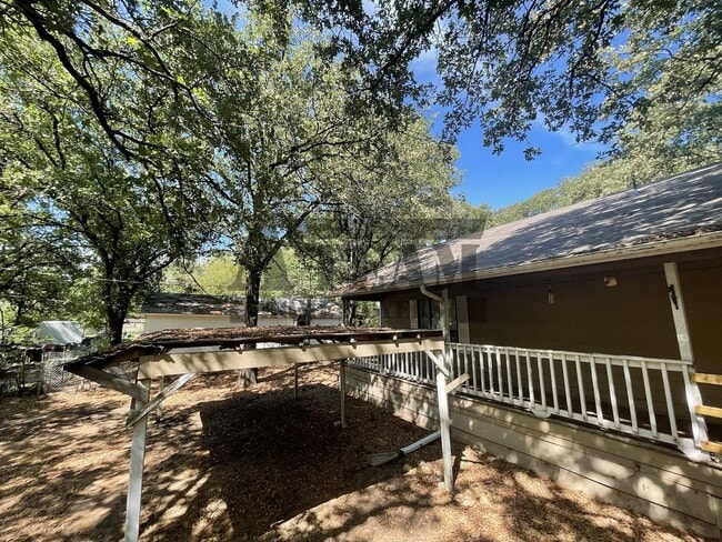 Building Photo - Cute 3 Bed 2 Bath for rent!