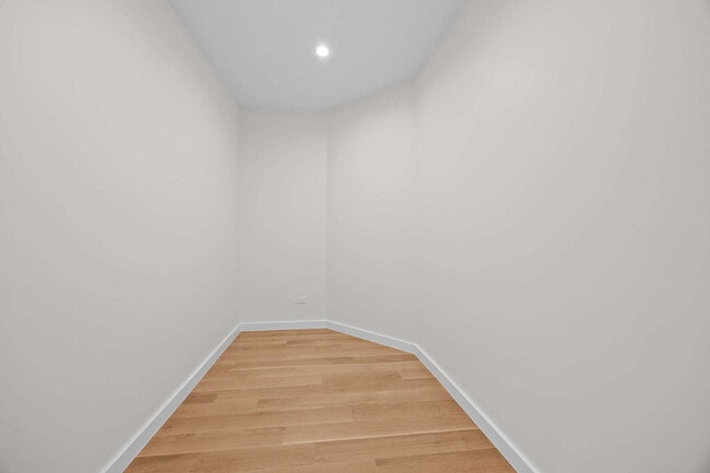 Building Photo - 4437 N Whipple St