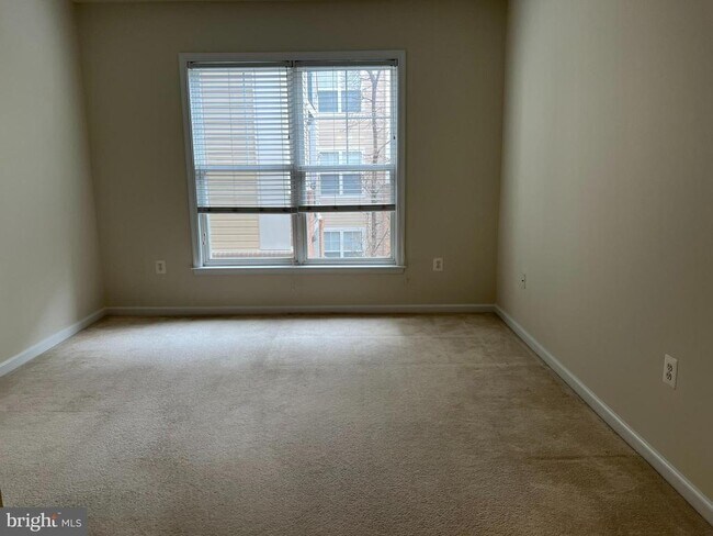 Building Photo - 3840 Lightfoot St