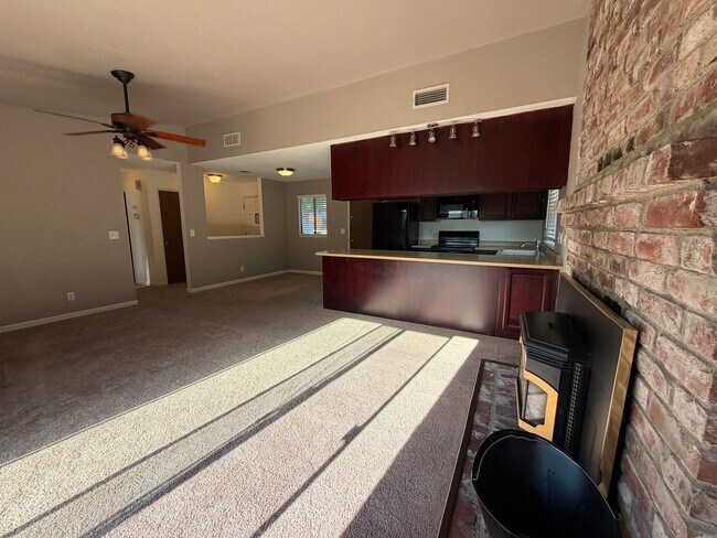 Building Photo - 7724 Woodchuck Way