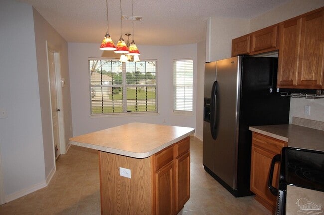 Building Photo - 8454 Ferlon Ave