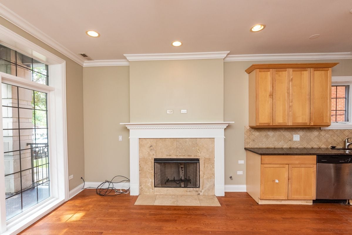 Building Photo - 6217 S Kimbark Ave