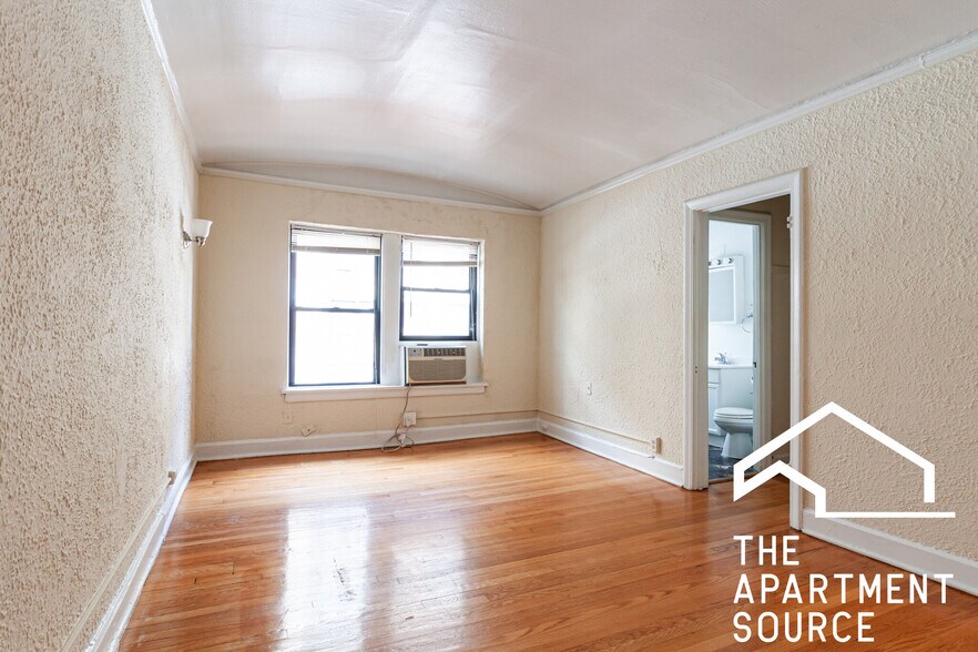 Primary Photo - 532 W Arlington Pl