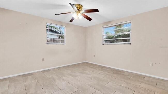 Building Photo - 11241 Snyder Ave