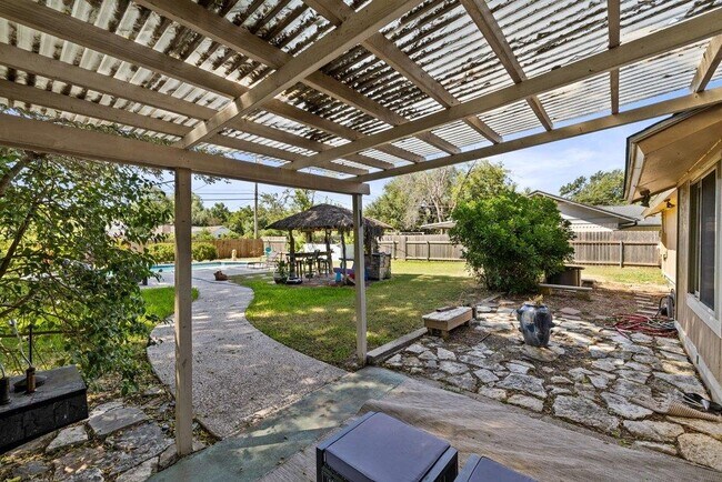 Building Photo - 9513 Braeburn Glen St