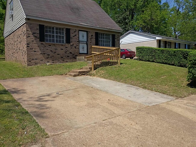 Primary Photo - 3699 Skylark Dr