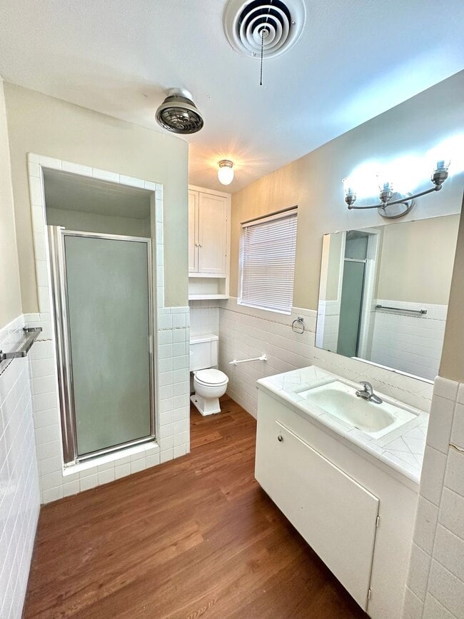 Building Photo - COMING JUNE 2026 - Spacious 3 Bedroom 2 Bathroom Home in College Hills Neighborhood!