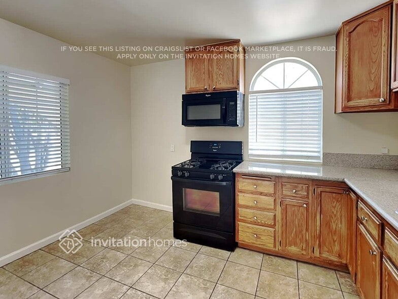 Building Photo - 12476 Adelphia Ave