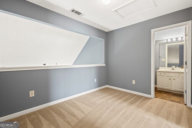 Building Photo - 5955 Raventree Ct