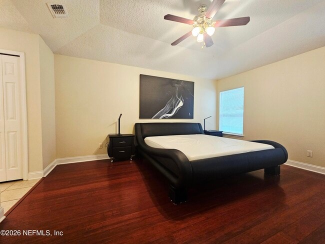 Building Photo - 5891 Green Pond Dr