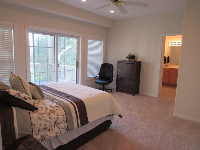 Building Photo - Osage Beach house for rent