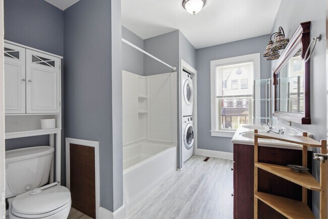 Building Photo - Beautiful 3BR 1.5 Townhouse in North East Lancaster City!
