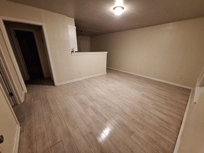 Primary Photo - 1518 Victoria St