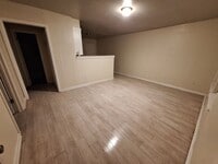 Building Photo - 1518 Victoria St