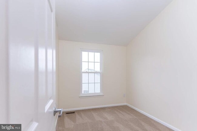 Building Photo - 310 Sedgwick Ct