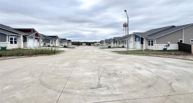 Building Photo - 105 Zayd Ct