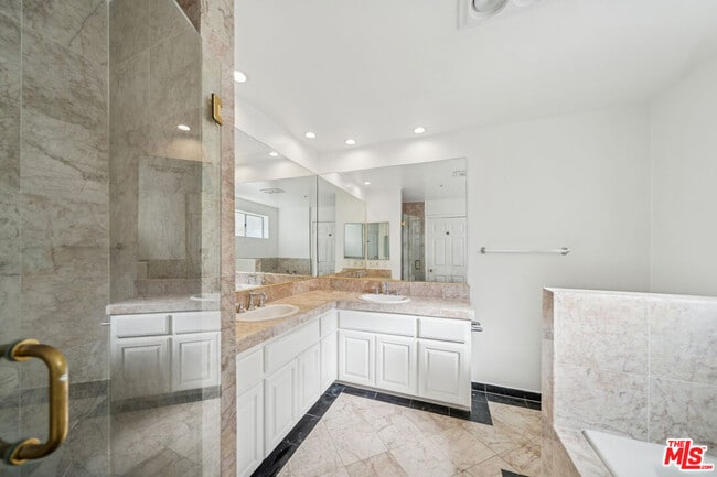 Building Photo - 1508 Greenfield Ave