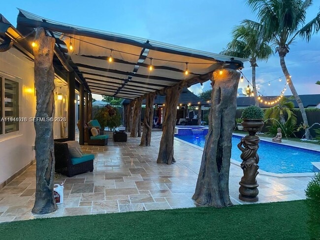 Building Photo - 4872 SW 140th Ave