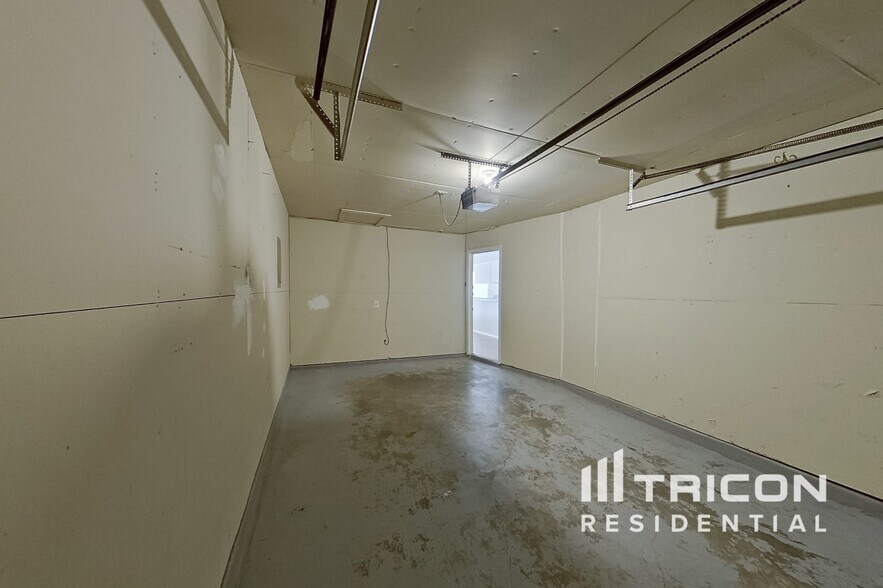 Building Photo - 2507 Arapaho Dr