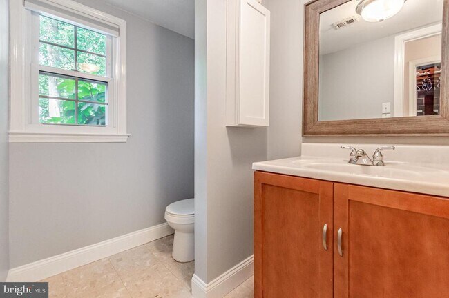 Building Photo - 519 Woodland Ct NW