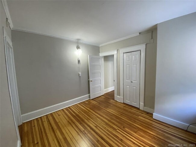 Building Photo - 34 Center St