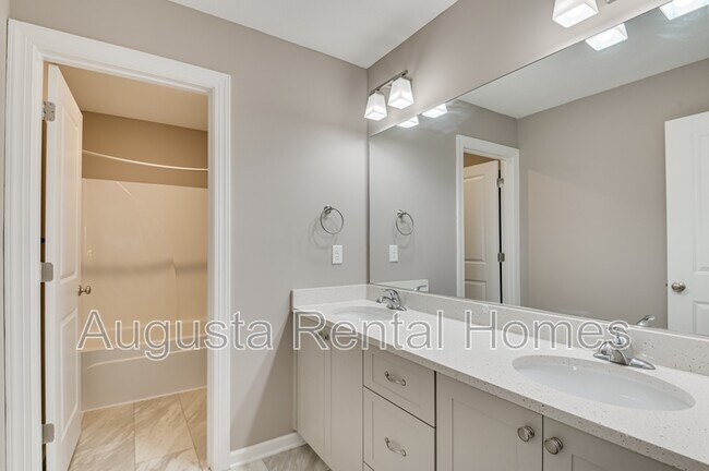 Building Photo - 171 Caroleton Dr
