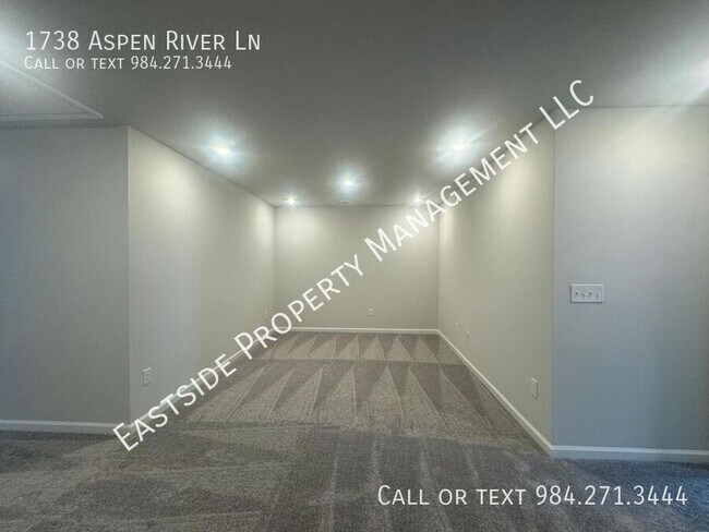 Building Photo - 1738 Aspen River Ln