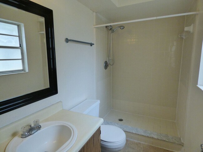 Building Photo - 12123 Napiers Cir